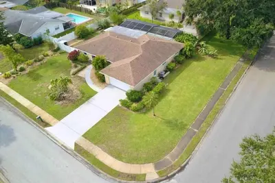 Image de Casamia Bradenton - Minutes to  Beaches / Img Academy / Heated pool home