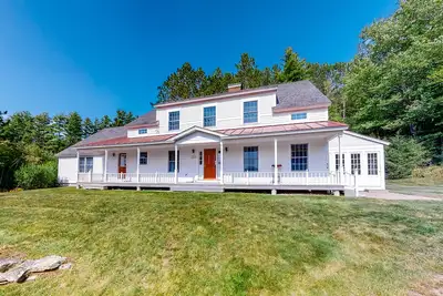 Image de Two-story, spacious, dog-friendly house w/mountain views & large front porch