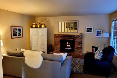 Wanderer Way Home - Cozy Alpine Gem, Minutes From Downtown & Pet Friendly