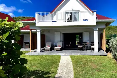 Cap Frehel les pieds dans l'eau à St Jean sur l'île de St Barth