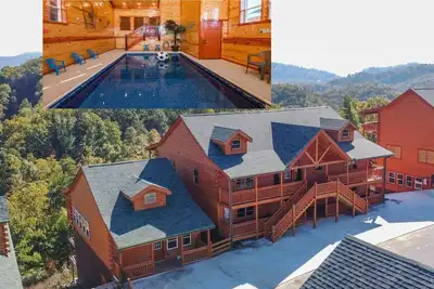 Image de Huge & new; Pool house, Game room, Theater, Views!