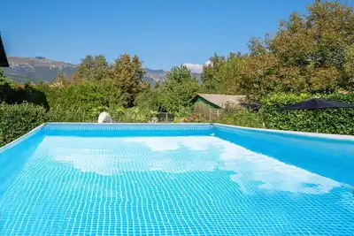 Image de Confortable appartement avec climatisation, Wifi, piscine privée, Tv, patio, animaux admis, parking