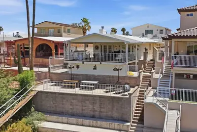 Image de Antique River House | Private Dock | Sleeps 8