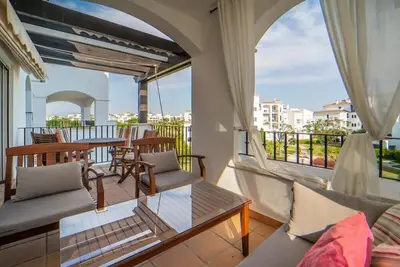 Image de Bright Two Bedroom Apartment - Ra2521lt