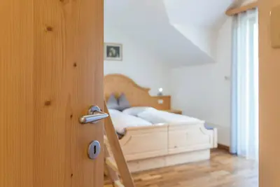 Image de Appartement \" Trocker Kastelrut 11\" près de Seiser Alm avec balcon, bain à remous et sauna