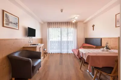 Image de Appartement \"Trocker Kastelruth 9\" près de Seiser Alm avec vue montagne et sauna