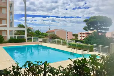 Image de Face à la mer avec piscine Sète