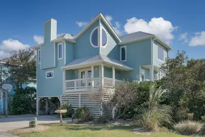 Image de 1623 - Breakaway, a spacious 4-bedroom home in Corolla, Nc, pet friendly, private pool, sleeps 12