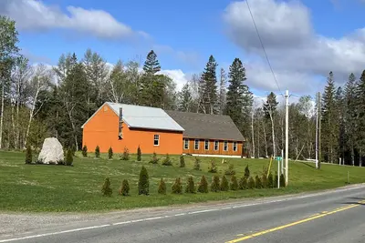 Image de New Townhome- direct access to snowmobile trails. Available for seasonal rental.