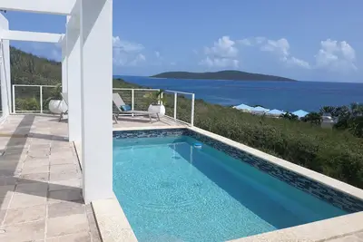 Image de Perfect rejuvinating with the beach right below the villa within a minute reach