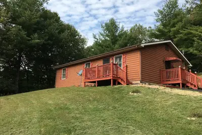 Image de Charming 3 Bedroom Cabin near Hungry Mother State Park and Back of the Dragon