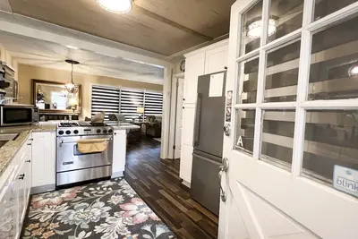 RiverHouse - SamFrank (Unit A) - 1bd/1ba with Carport - Near Amerson River Park