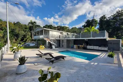 Palm's Bohemian House with Private Pool