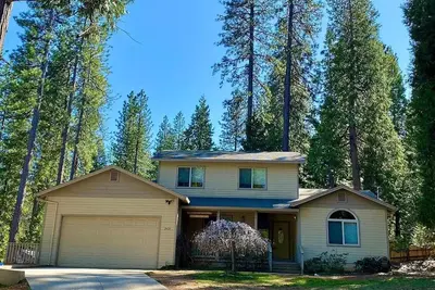Image de Luxury Home in Blue Lake Springs, Close to Bear Valley and Giant Sequoia Trees