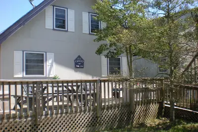 Image de Chalet-by-the-Sea