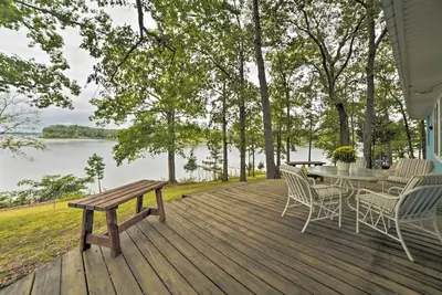 Image de Kentucky Lake Cabin w/ Private Dock + Fire Pit