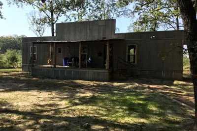 Image de Privacy in the woods a half mile from Lake Fork public boat ramp.