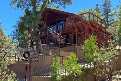Image de New Host- Remodeled Cozy Cabin / Amazing Mountain View’s