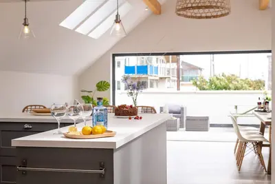 Image de Llys Y Celeste: 5 bedroom pet-friendly holiday home in Rhosneigr