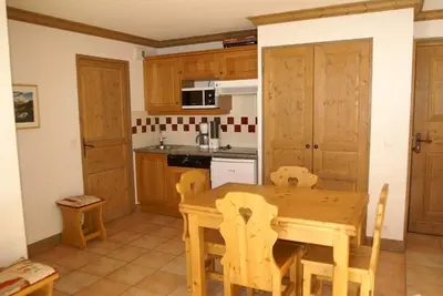 Image de 150m du centre station, terrasse, balcon, parking, casier à ski, 35m², Les 7 Laux