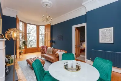 Image de Spacious drawing room apt, 10 mins to Princess st.