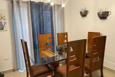 Image de Furnished apartment 1st floor 3 bedroom 2 bathroom, WiFi, Netflix, SmartTV, A/C