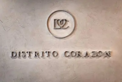 Image de New 5th Avenue Apartment Only 2 minutes from the beach!