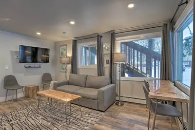 Modern Anchorage Getaway, Steps from Coastal Trail