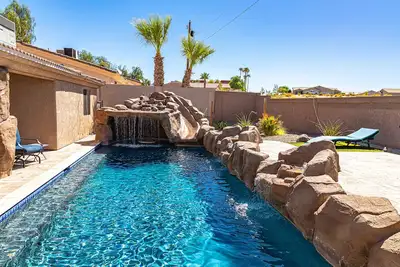 Image de Family Fun 5 bdrm  5 bath lake close waterslide pool oasis!