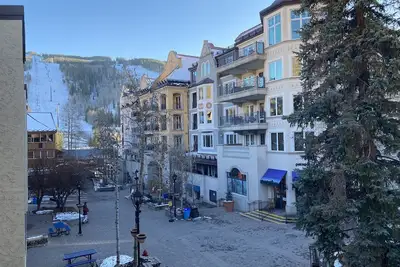 Image de 200 ft. to Gondola! ! Parking, Balcony, Views, Fireplace! ! Heart of Lionshead! !