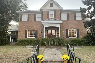 Image de Master's Tournament Rental -Magnolia House - A Southern Oasis