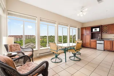 Image de Family-Friendly 3br Condo • Golf Course Views • Sunroom • Indoor Pool Access