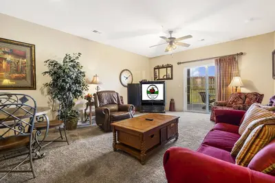 Image de 2 King Bedroom, 2 Bath Walk-in Golf Condo with Private, Covered Balcony