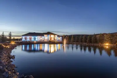 Image de Modern Gated 8 Bedroom Mansion Built on 5 Acres