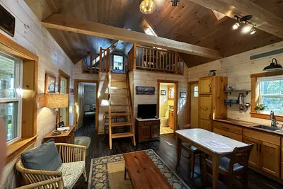 Image de Pets Stay Free! Modern Cottages w/Heat & Ac, 1st Flr King/Stand-up Loft