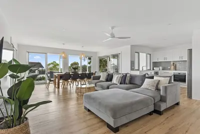 Image de Winter Stay 3 Pay 2 Sun to Thurs for booking dates between 1st June to 31st Aug