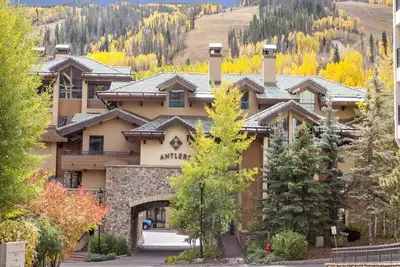 Image de Spacious 4br Antlers vacation rental - steps to gondola, pool, hot tub, gym!