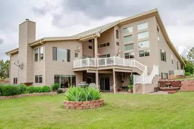 Image de Imaculate home on 20 acres one mile off 1-15, minutes from Kolob Canyon.