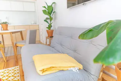 Image de Sunny apartment with balcony