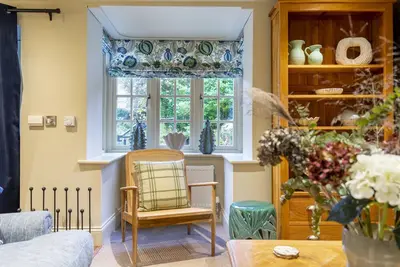 Image de Sandsend - Gardeners Cottage - sleeps 4 guests  in 2 bedrooms