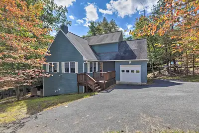 Image de Year-Round Getaway < 1 Mi to Skiing + Waterpark!