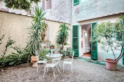 Image de Corte al Duomo in Florence, a cozy apartment with garden by Mmega