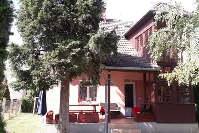 Image de Maison de vacances au centre ville avec climatisation