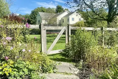 Image de Tower Hill - Hilltop Country Retreat with Panoramic Views