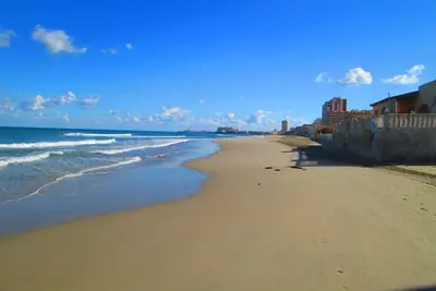 Apartment with direct access to the beach