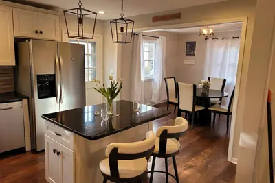 Image de Pet friendly whole house in heart of cary