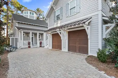 Image de Summer Availability! Golf Cart! Walk to the Beach! Carriage House! Watersound Gated Community!