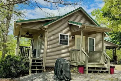 Image de Walking Distance to Lake James: Private Resort Amenities