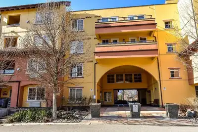 Image de Lakefront 2bedroom+den