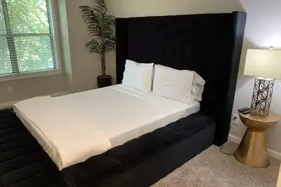 Genesis 2br/2ba near Truist Park